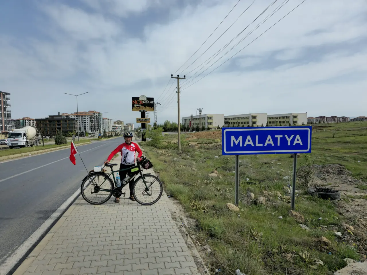 Haber: Şehit Emniyet Müdürü Gaffar Okkan için 1250 kilometre pedal çevirecek - Galeri-2
