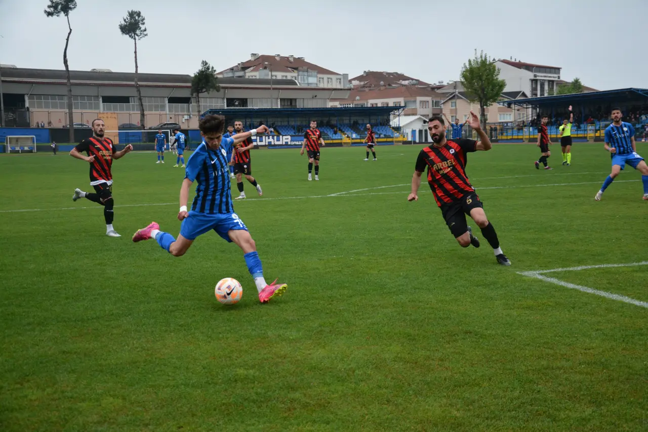 Haber: Sakarya Derbisinde Kazanan çıkmadı - Galeri-6