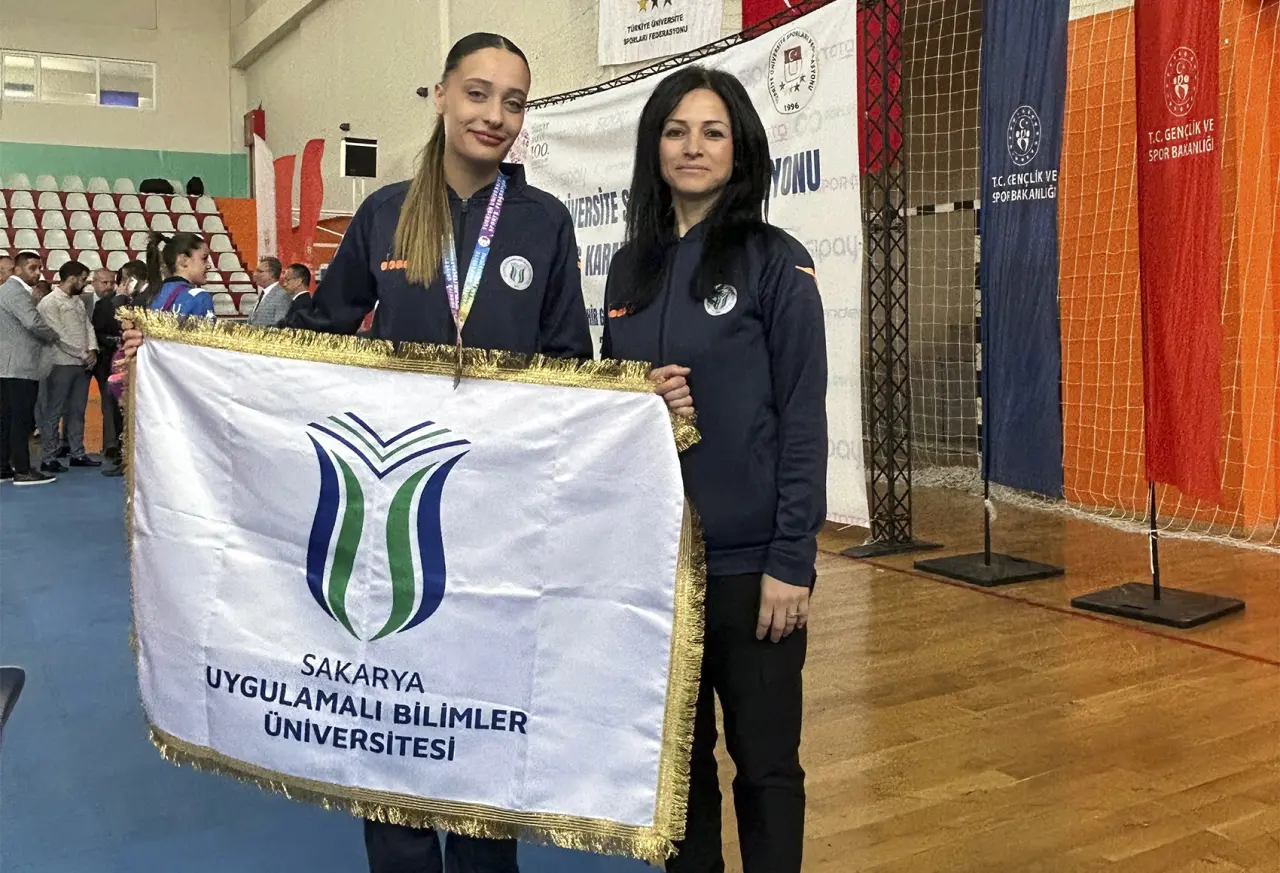 Haber: Kırşehir’den 4 madalya ve 1 kupa ile döndüler - Galeri-5