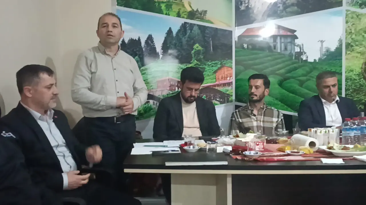 Haber: Hendek Karadenizliler Derneği İlçe Basını İle Buluştu - Galeri-2