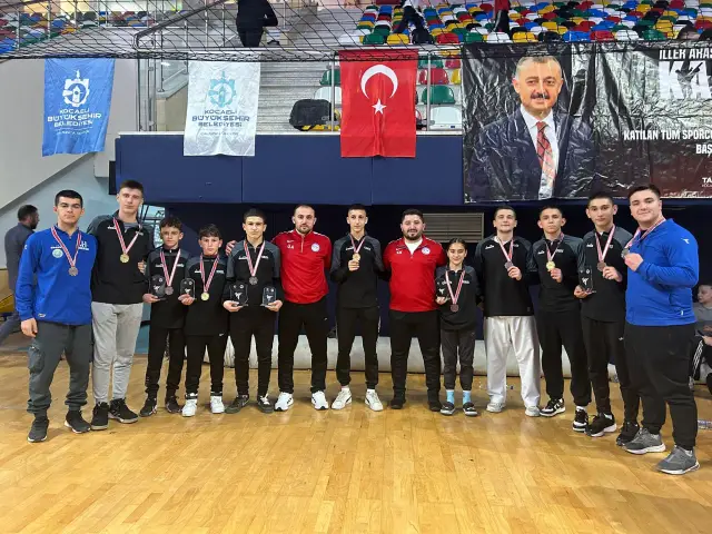 ŞAMPİYON HENDEK KARATE