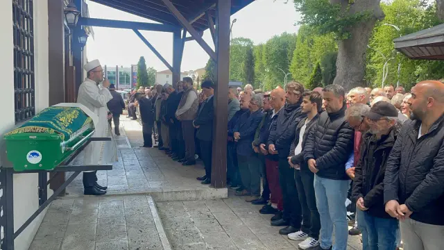Alandilek dualarla son yolculuğuna uğurlandı