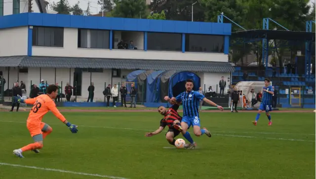 Hendekspor Ligde Kaldı Forvet Okan Stadyumu Terk Etti