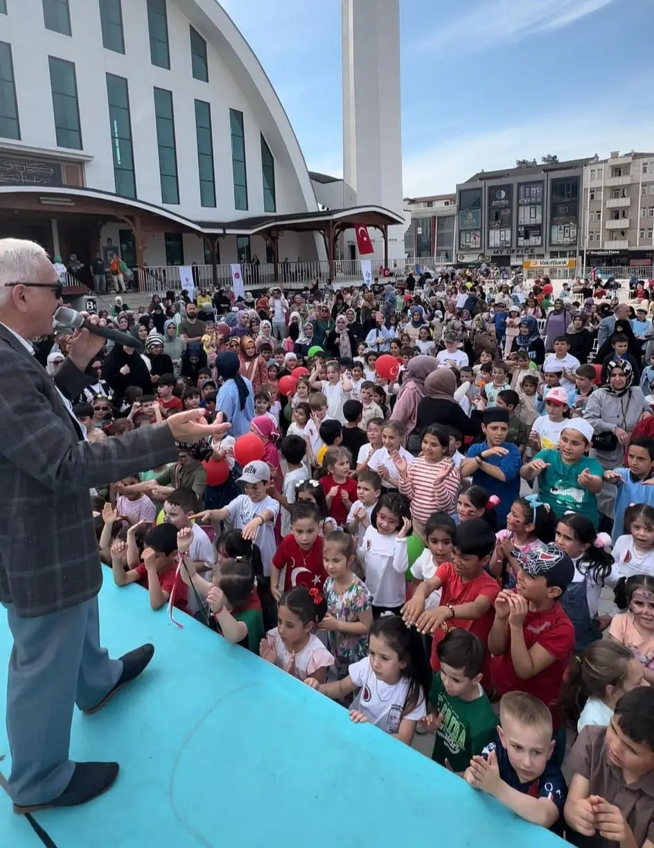 Haber: Rasim Paşa Camii'nde Çocuk Şenliği Düzenlendi  - Öne Çıkan