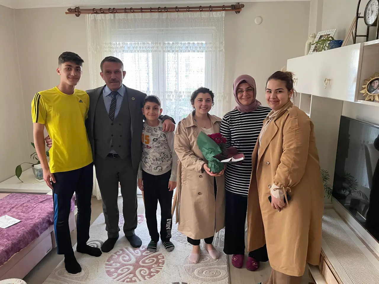 Haber: Ülkü Ocaklarından Anneler gününe Özel ziyaret - Galeri-2