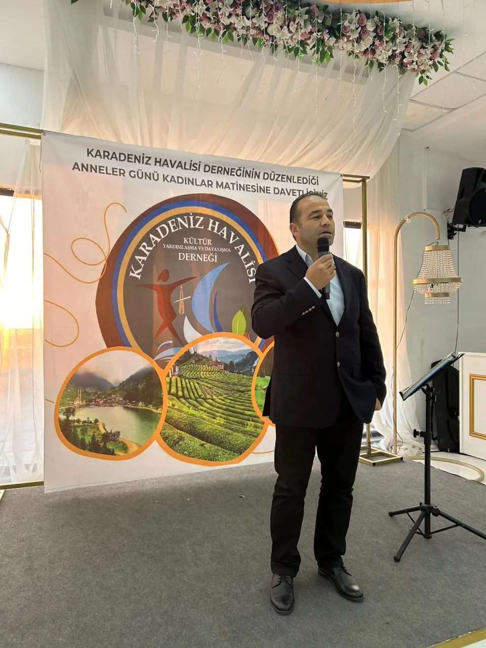 Haber: Karadenizliler Derneğinden Annelere özel program  - Galeri-2