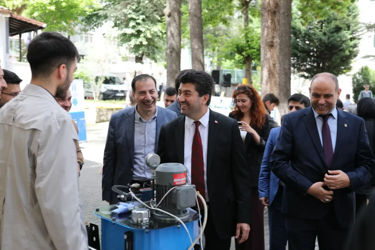 Haber: SUBU HENDEK MYO “KARİYER ZİRVESİ24” ETKİNLİKLERİ GERÇEKLEŞTİRİLDİ. - Galeri-2