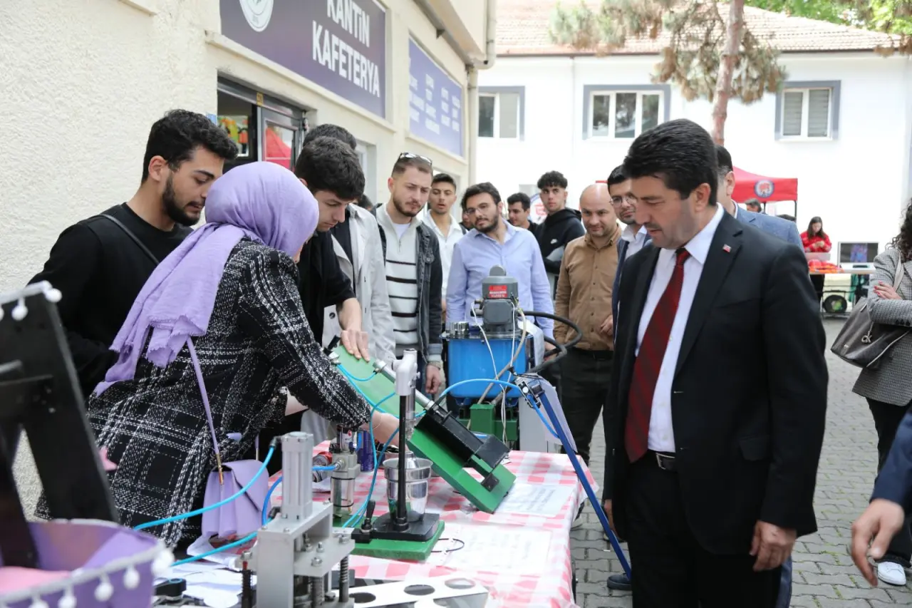 Haber: SUBU HENDEK MYO “KARİYER ZİRVESİ24” ETKİNLİKLERİ GERÇEKLEŞTİRİLDİ. - Öne Çıkan
