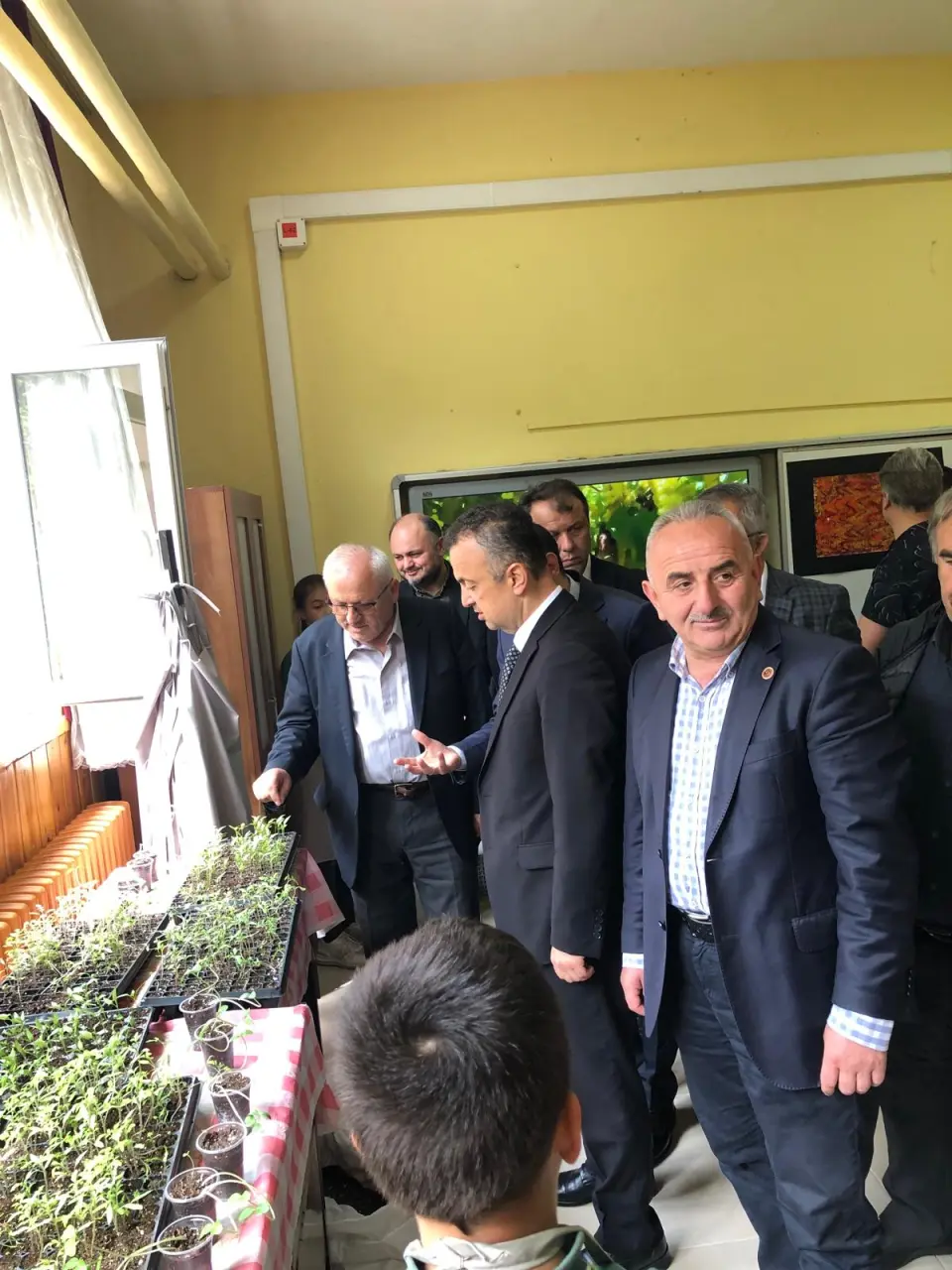 Haber: Çamlıca İlkokulu'nda Görsel Sanatlar ve Tabiat Atölyesi açılışı ve sergisi - Galeri-2
