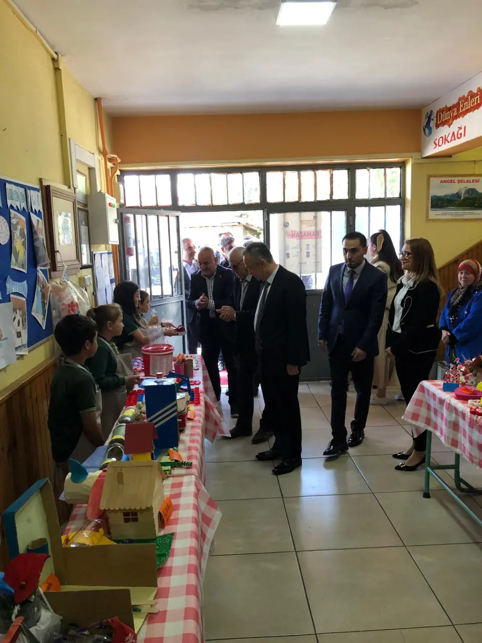 Haber: Çamlıca İlkokulu'nda Görsel Sanatlar ve Tabiat Atölyesi açılışı ve sergisi - Galeri-5