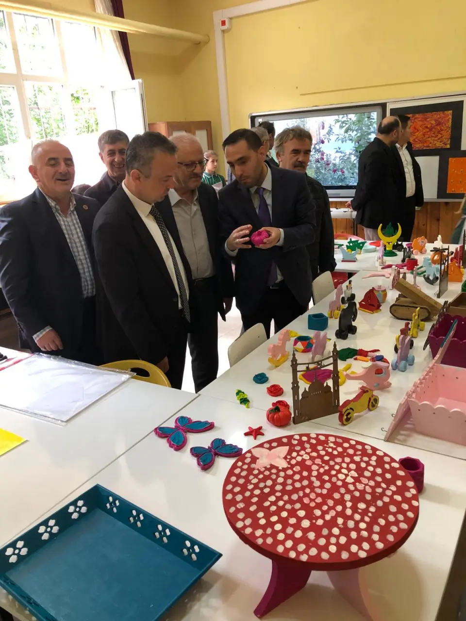 Haber: Çamlıca İlkokulu'nda Görsel Sanatlar ve Tabiat Atölyesi açılışı ve sergisi - Galeri-7