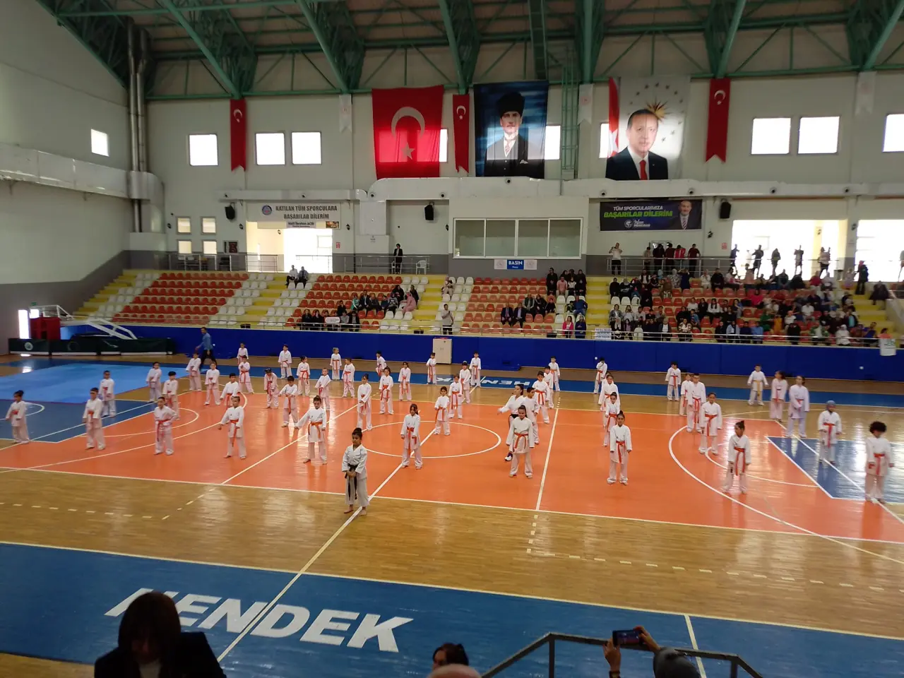 Haber: 19 MAYIS HENDEK´TE COŞKUYLA KUTLANDI - Galeri-9