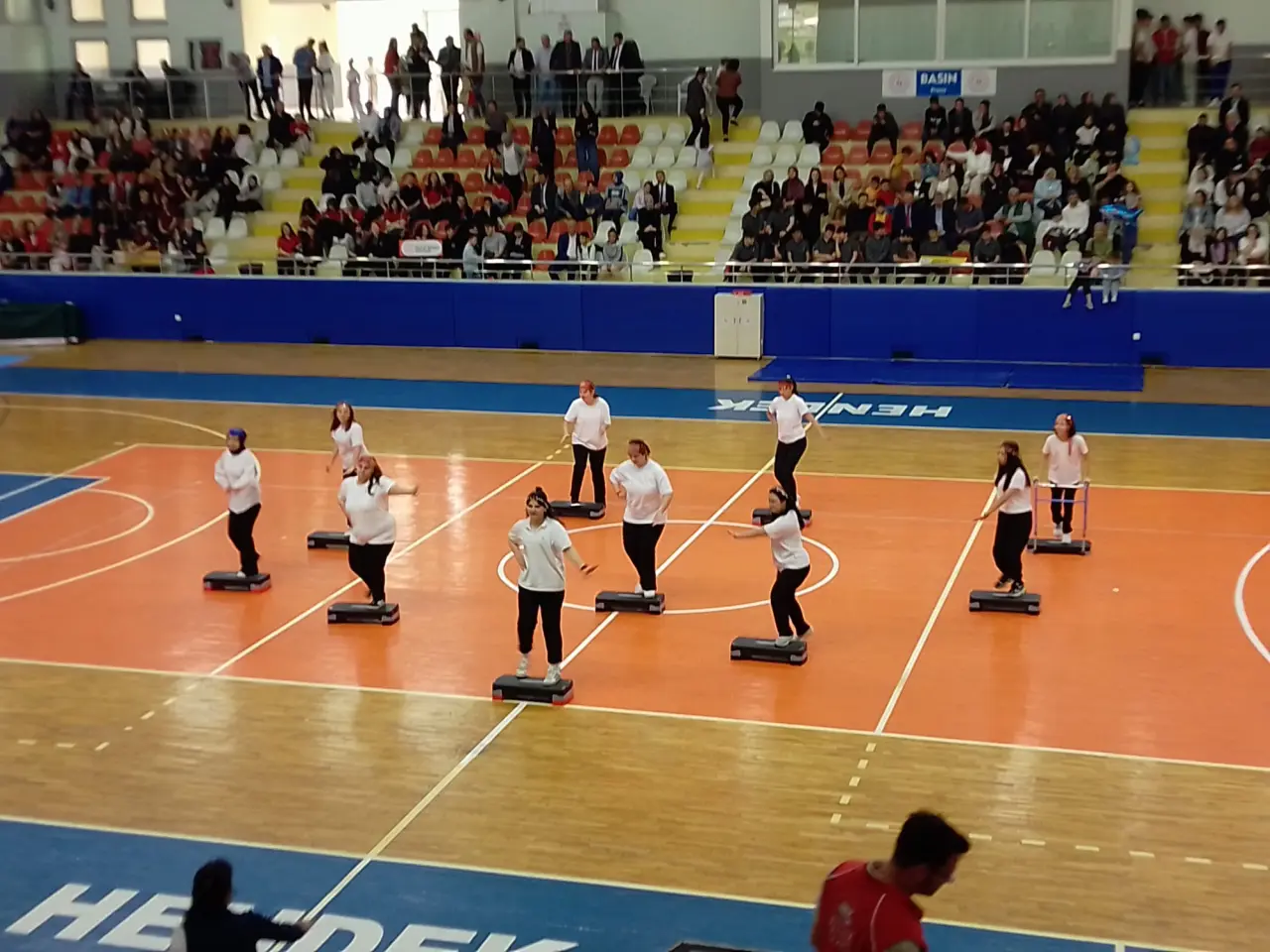 Haber: 19 MAYIS HENDEK´TE COŞKUYLA KUTLANDI - Galeri-4