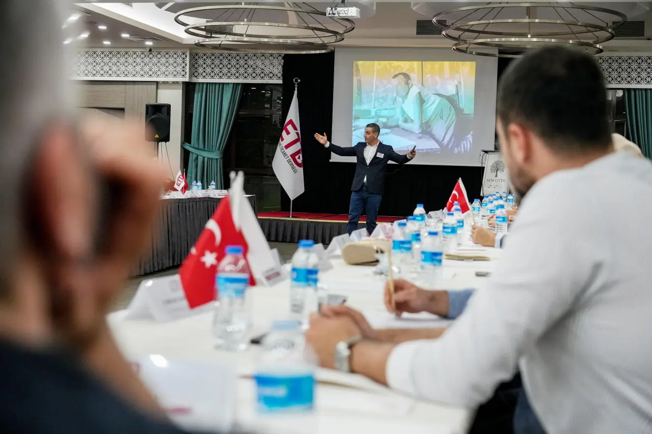 Haber: Erkin Şahinöz, “Şirketler en büyük hatalarını kendilerine en çok güvendiklerinde yaparlar” - Galeri-4