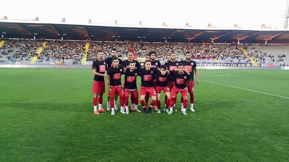 Haber: Soylu Futbol  Kariyerini Noktaladı - Galeri-1