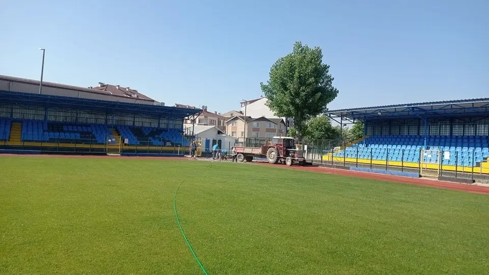 Haber: Yürüyüş ve Spor Yapacaklar Dikkat Hendek Atatürk Stadyumu Bakıma Alındı  - Öne Çıkan