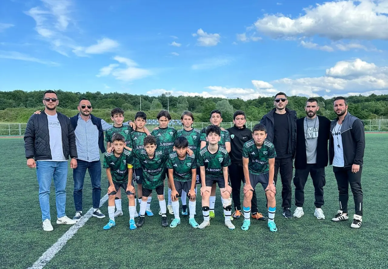 Haber: Yeşillerspor U13 namağlup Hendek şampiyonu - Öne Çıkan