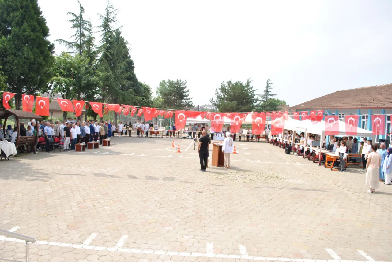 Haber: Atikehanım Ortaokulundan Bilim, Teknoloji, Sanat ve Kültür şenliği - Galeri-9