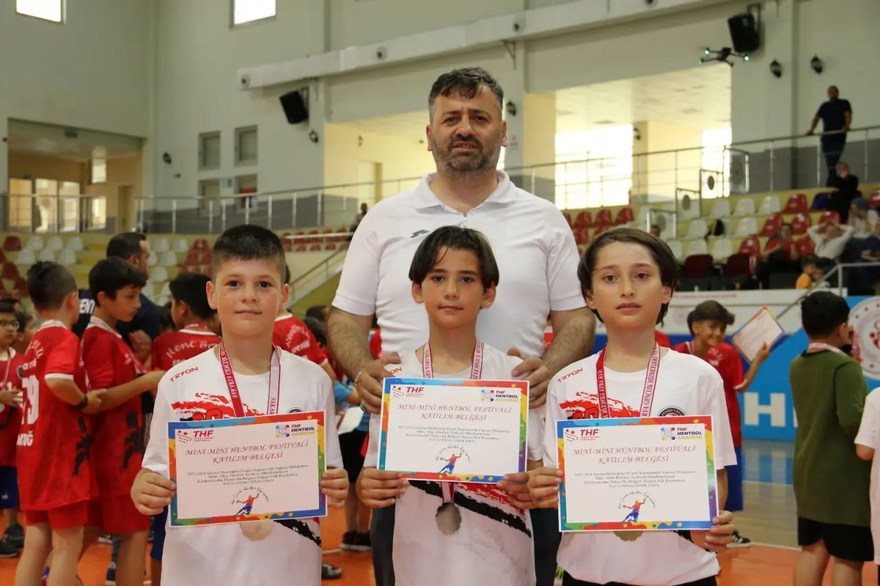 Haber: HENDEK’TE HENTBOL ŞÖLENİ - Galeri-6