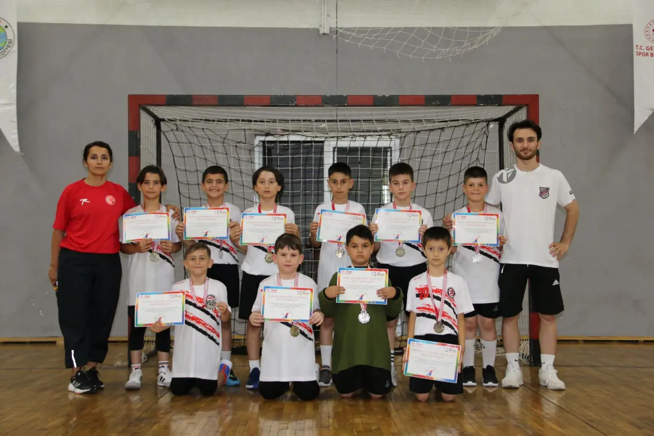Haber: HENDEK’TE HENTBOL ŞÖLENİ - Galeri-5