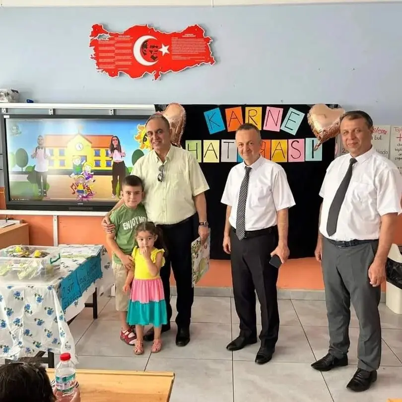 Haber: Hendek’te Karne Heyecanı Yaşadı - Galeri-1