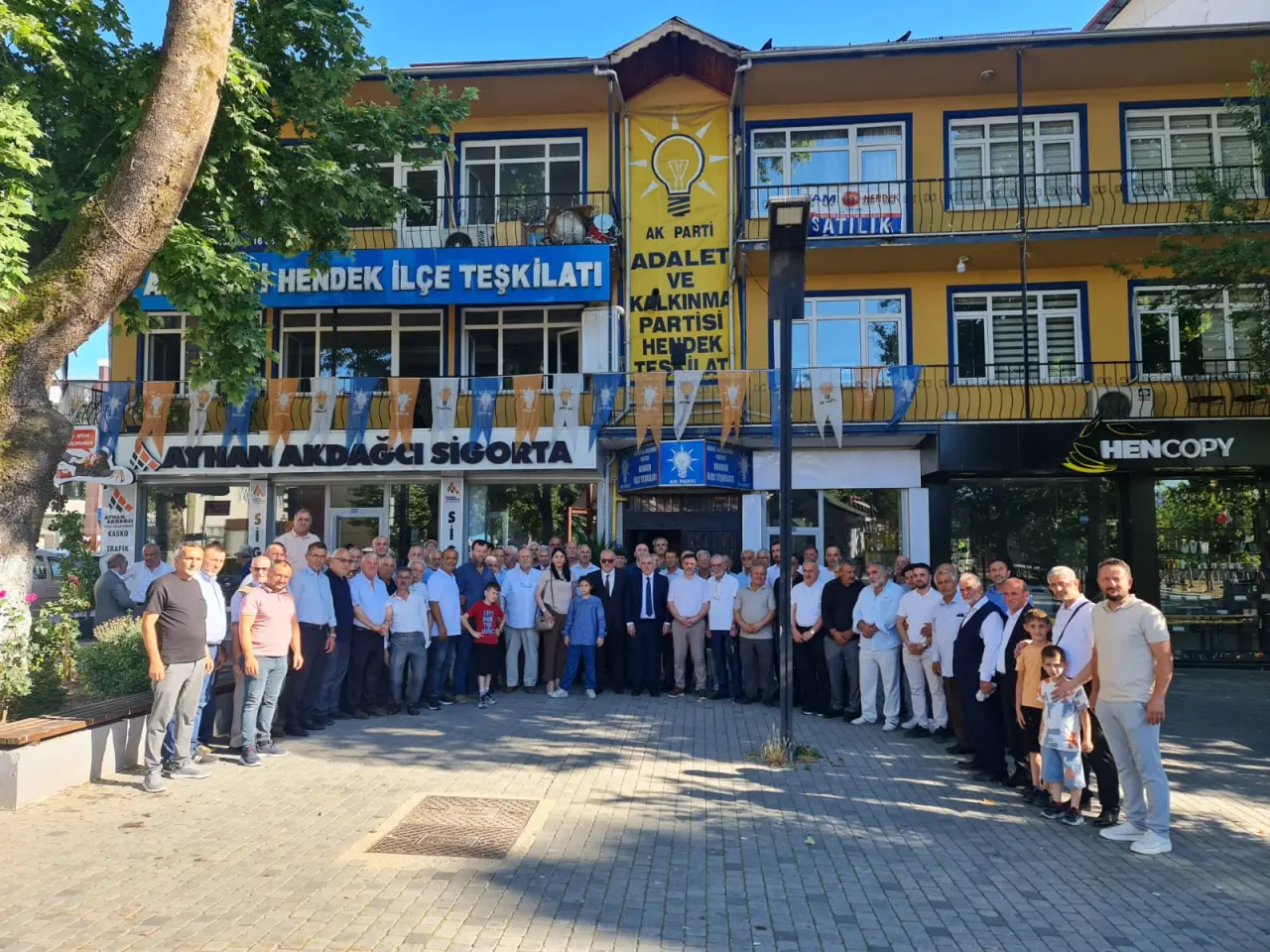 Haber: AK PARTİ HENDEK BAYRAMLAŞTI - Öne Çıkan