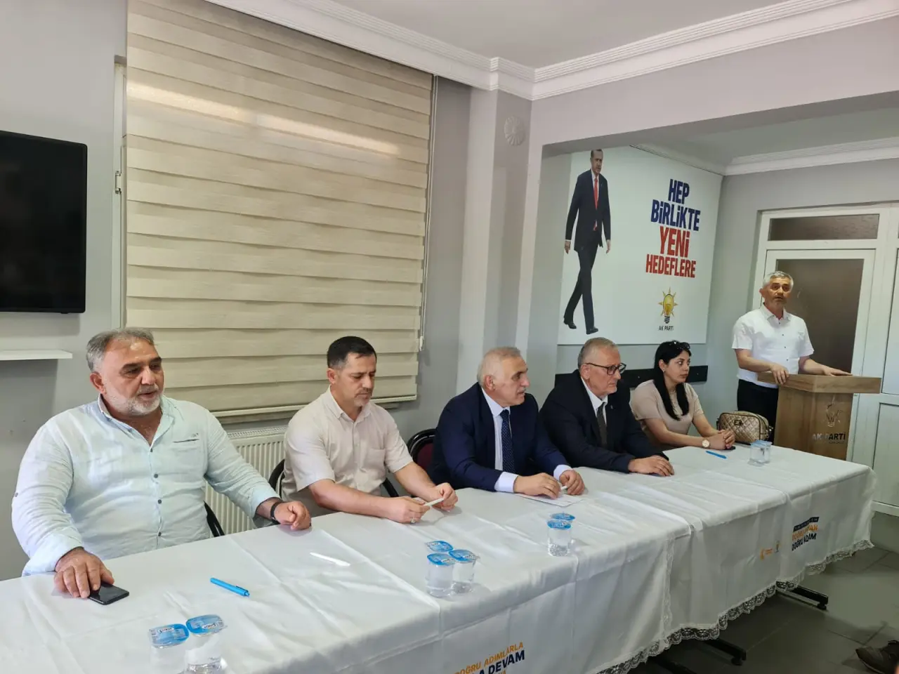 Haber: AK PARTİ HENDEK BAYRAMLAŞTI - Galeri-4