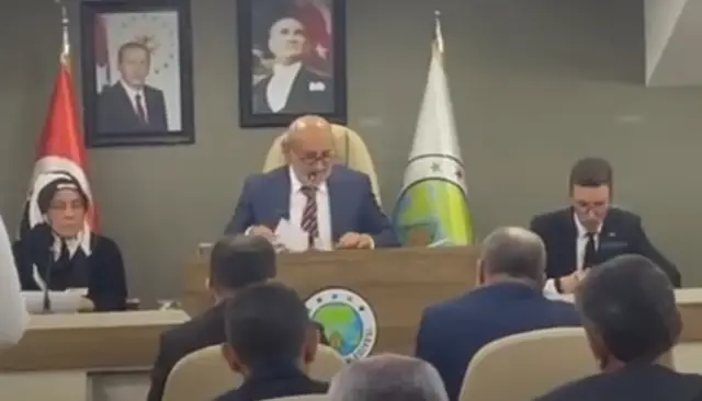 Püsküllü’den pinokyoya tokat gibi cevap