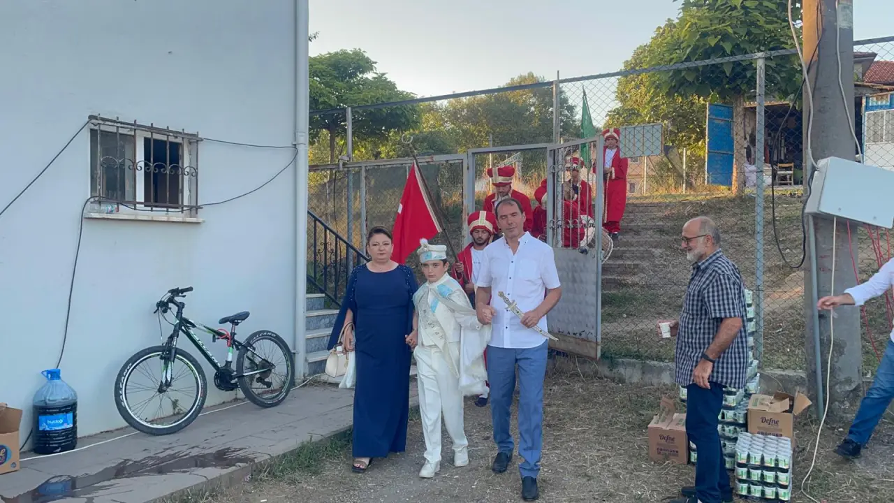 Haber: YAVUZ SELİM'E DİLLERE DESTAN SÜNNET TÖRENİ - Galeri-2