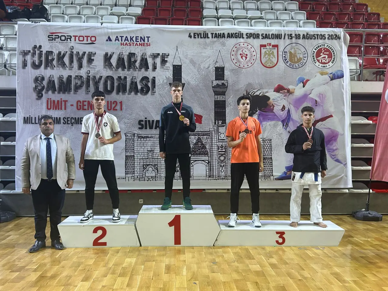 Haber: Hendekli Karatecilerden 6 madalya - Galeri-8