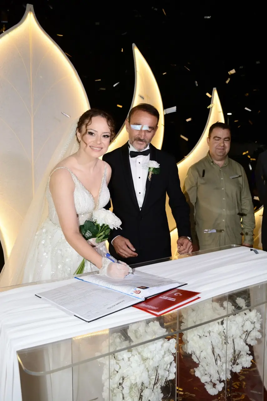 Haber: Duygu ile Sedat’tan Ömürlük İmza - Galeri-2