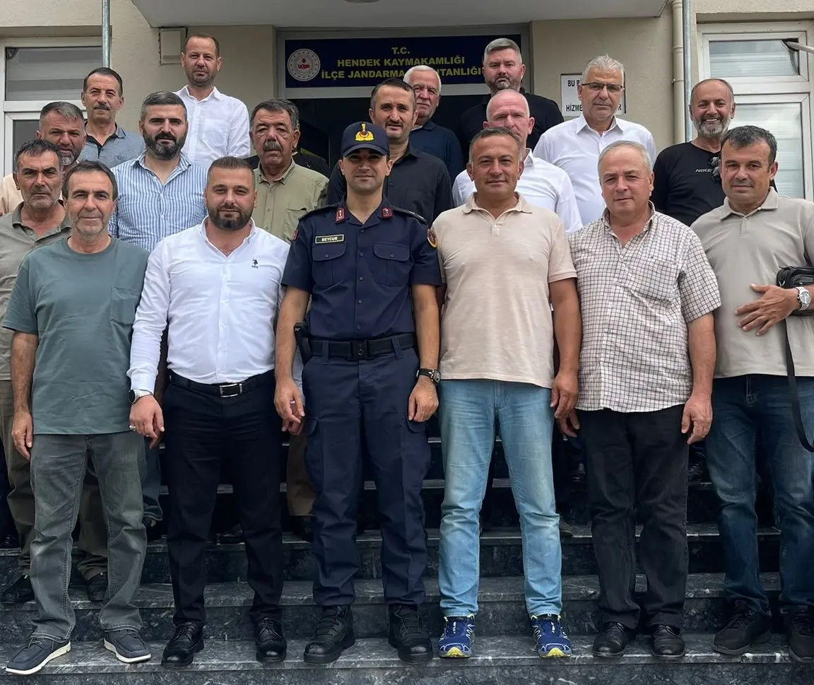 Haber: Muhtarlar Jandarma Komutanı Beycur'u Ziyaret Etti - Öne Çıkan