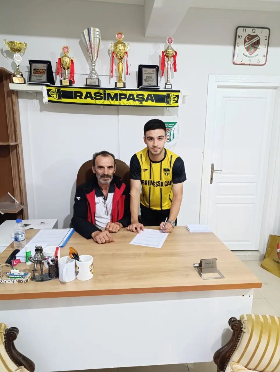 Haber: Rasimpaşaspor kadrosunu güçlendirdi - Galeri-4