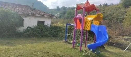 Haber: Yarıca'da Kullanılmayan Okul ve Çocuk Parkı Bakım Bekliyor - Öne Çıkan
