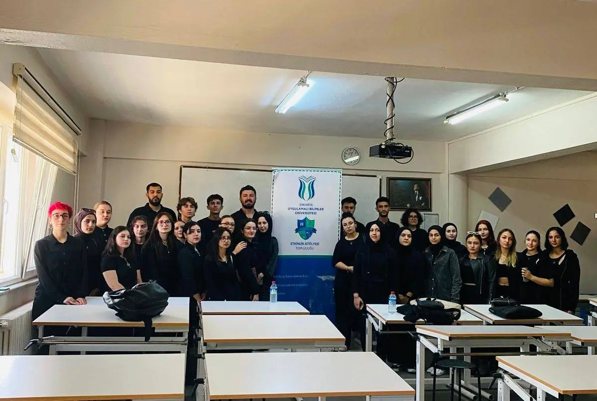 Haber: Hendek MYO öğrencilerinden sessiz yürüyüş - Galeri-1