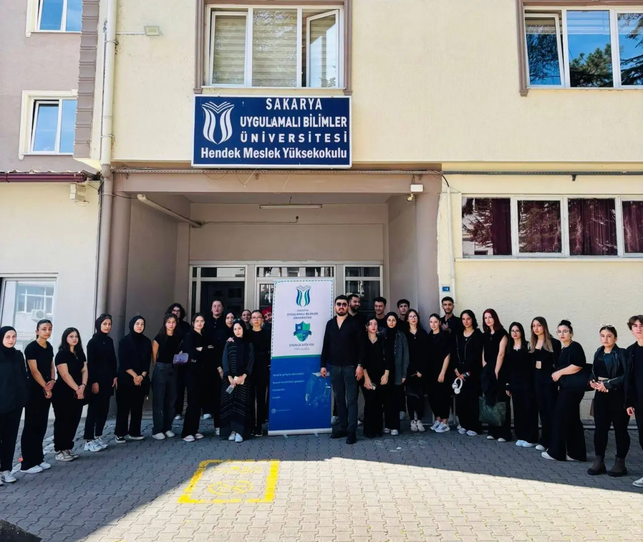 Haber: Hendek MYO öğrencilerinden sessiz yürüyüş - Galeri-4
