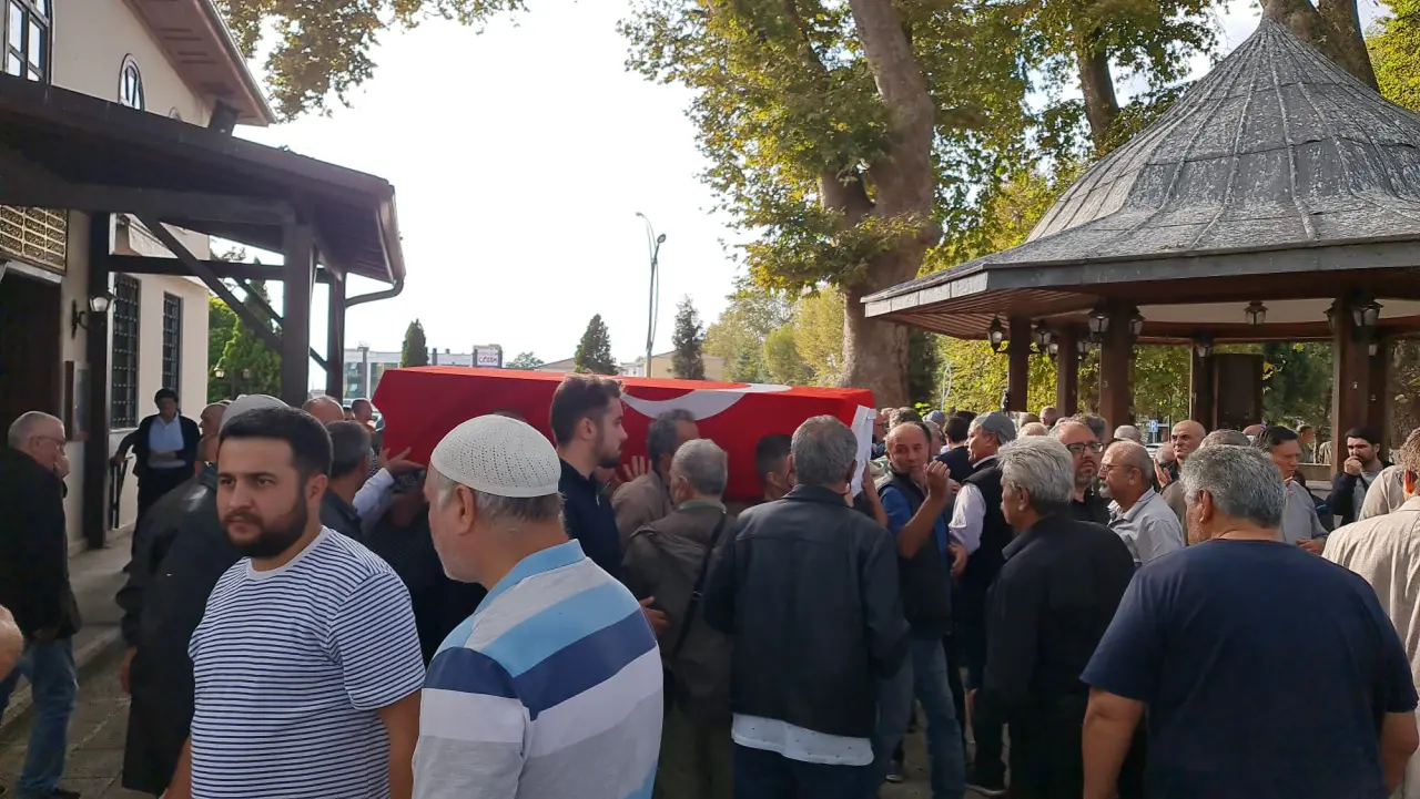 Haber: Genç Doktor Gözyaşları ile son yolculuğuna uğurlandı - Galeri-1