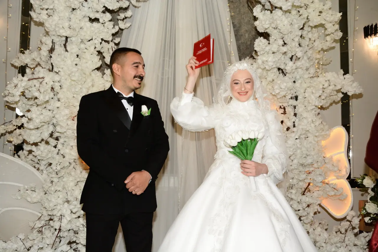 Haber: Denizcan ile Şeyma’dan Ömürlük imza - Öne Çıkan