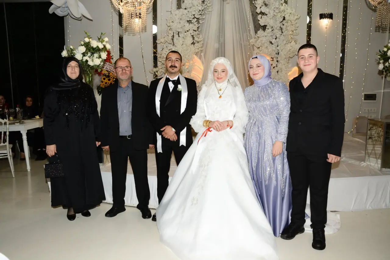 Haber: Denizcan ile Şeyma’dan Ömürlük imza - Galeri-5
