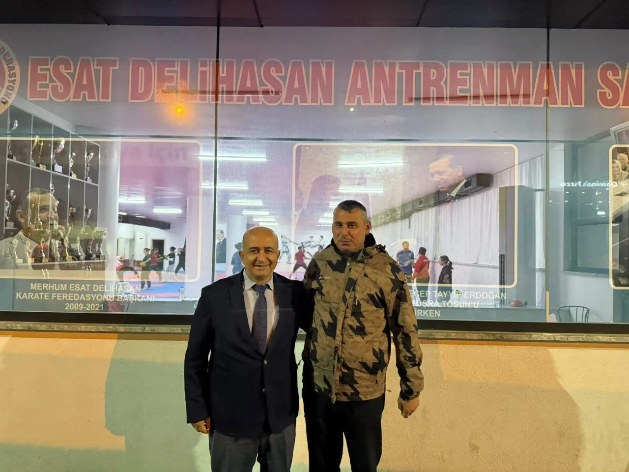 Haber: Taşdemir ilk ziyaretini Hrndek Karate'ye yaptı - Galeri-5