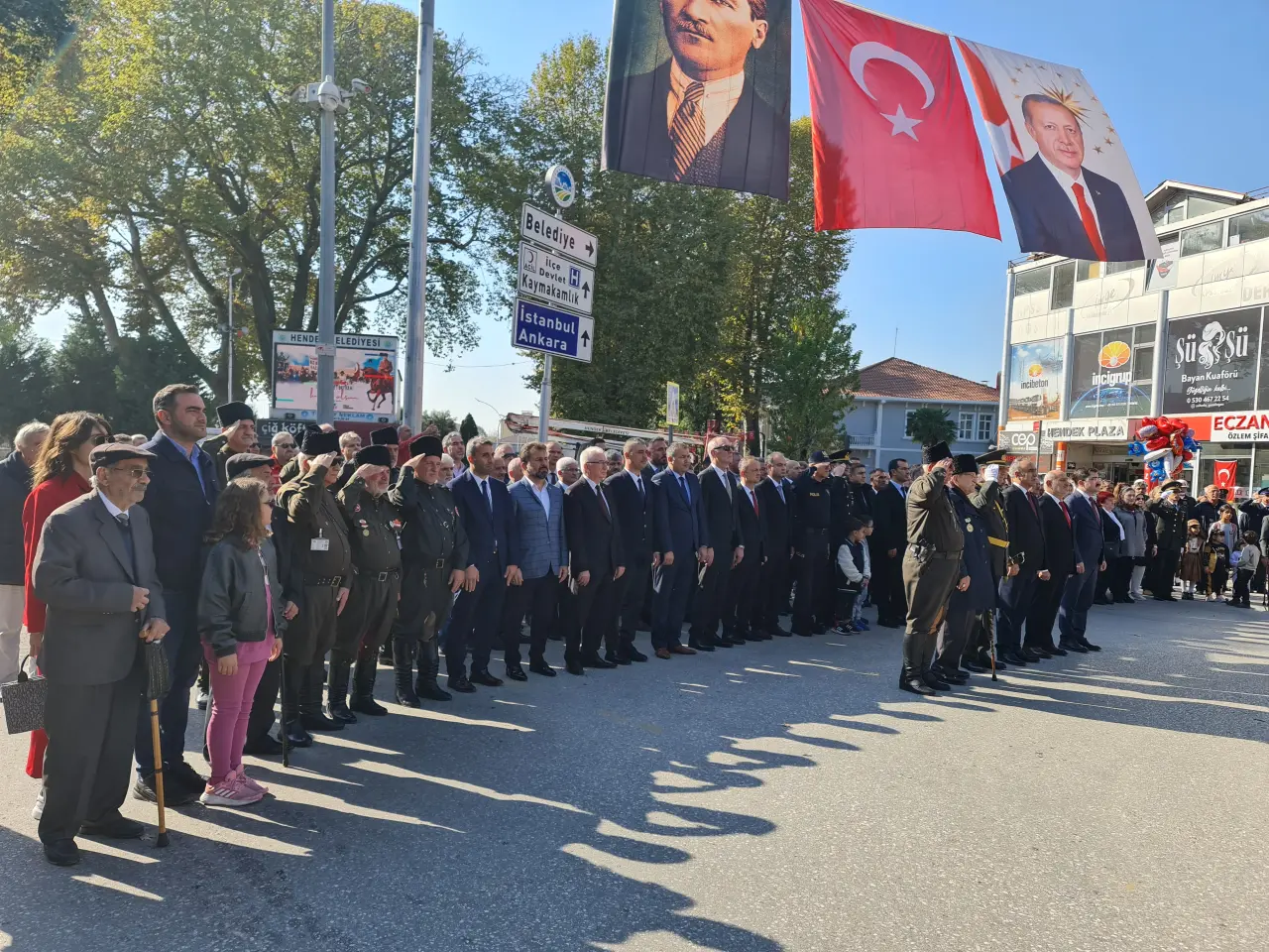 Haber: CUMHURİYETİN 101’NCİ YILI HENDEK’TE COŞKUYLA KUTLANDI - Galeri-7