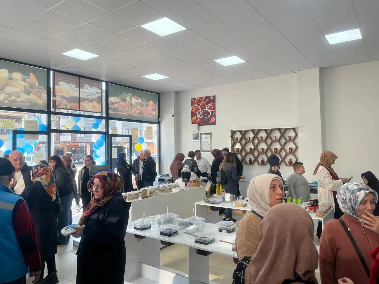 Haber: Kahvaltı Pazarım Yenimahalle’de Hizmete Açıldı - Galeri-1