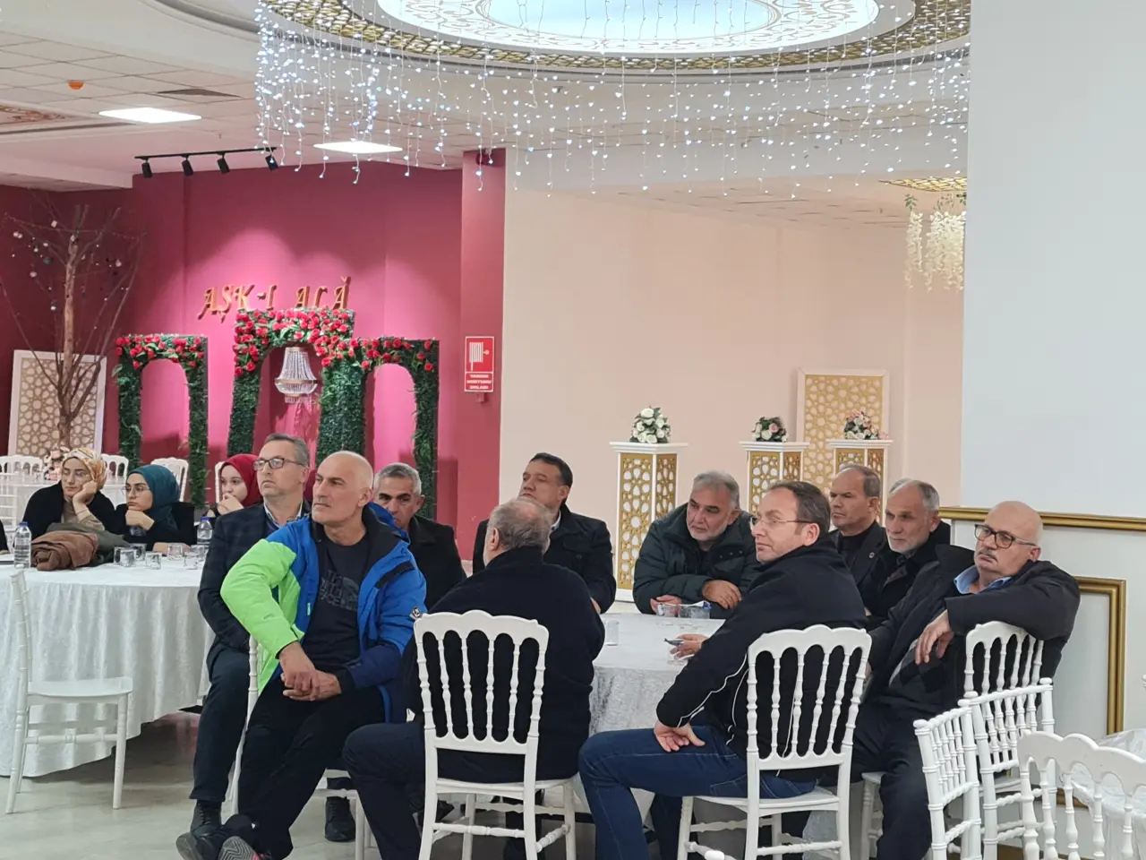 Haber: Hendek Karadenizliler Derneği Şehitler için Mevlid programı düzenledi - Galeri-7