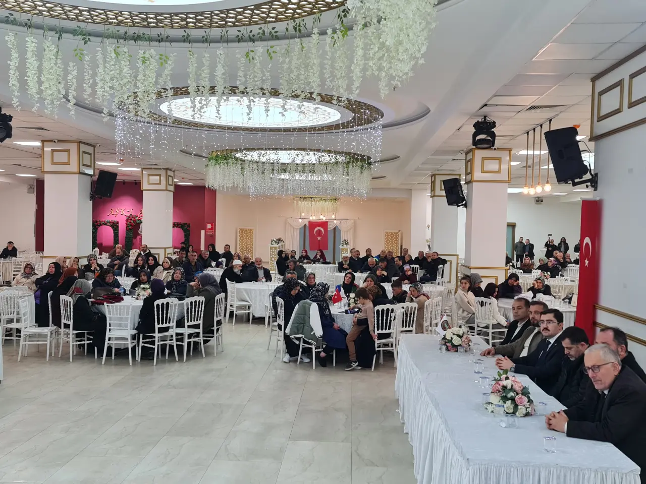 Haber: Hendek Karadenizliler Derneği Şehitler için Mevlid programı düzenledi - Galeri-8