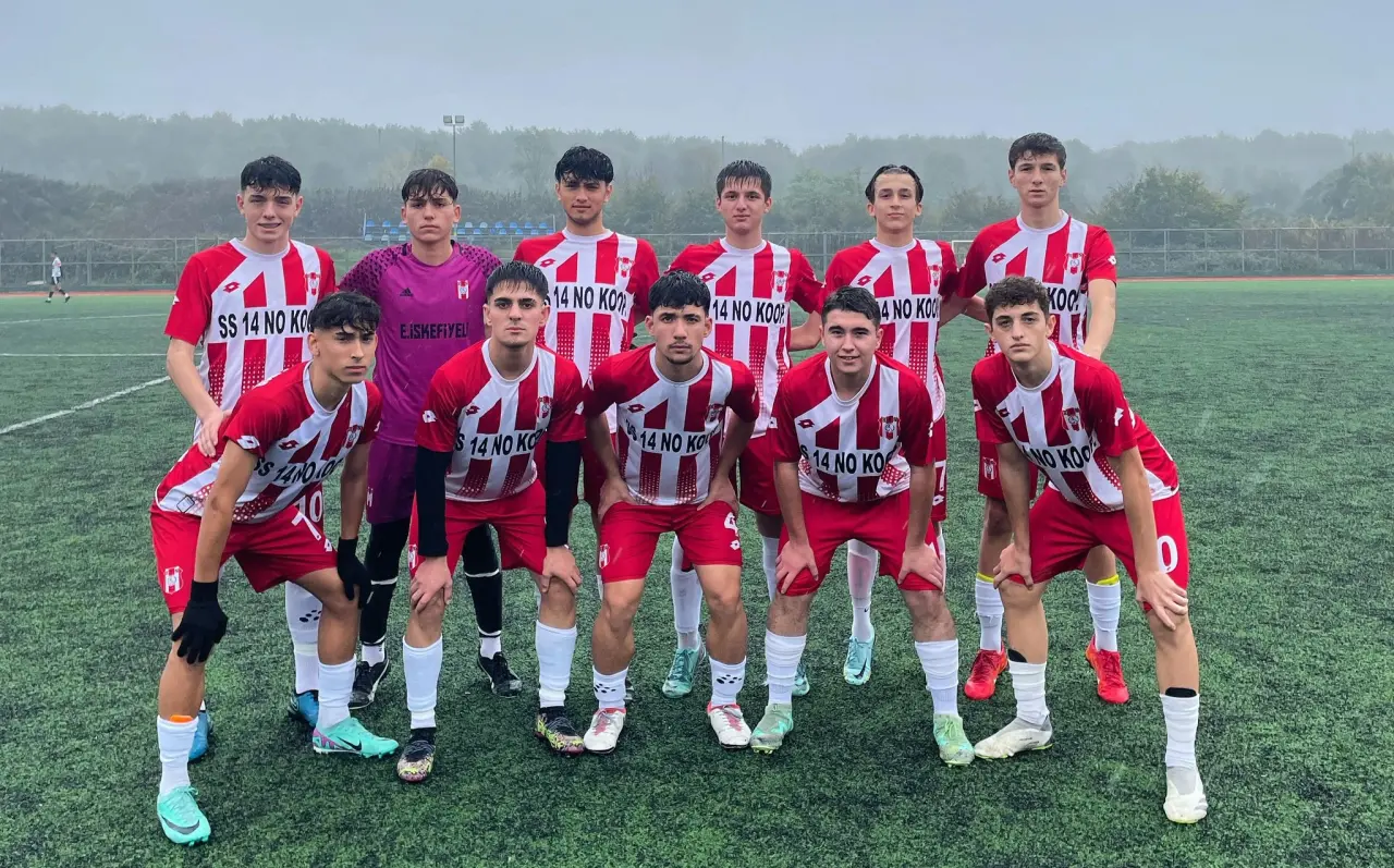 Haber: Yenimahallespor, Play-Off Şansını Devam Ettirdi - Öne Çıkan