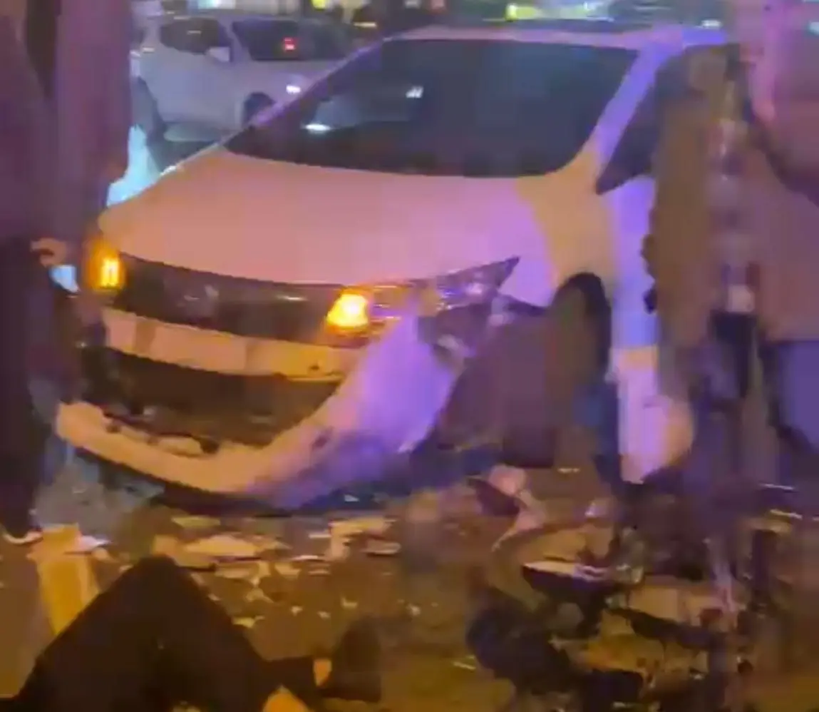 Haber: Motokurye ile Otomobil Çarpıştı; 1 Yaralı - Öne Çıkan