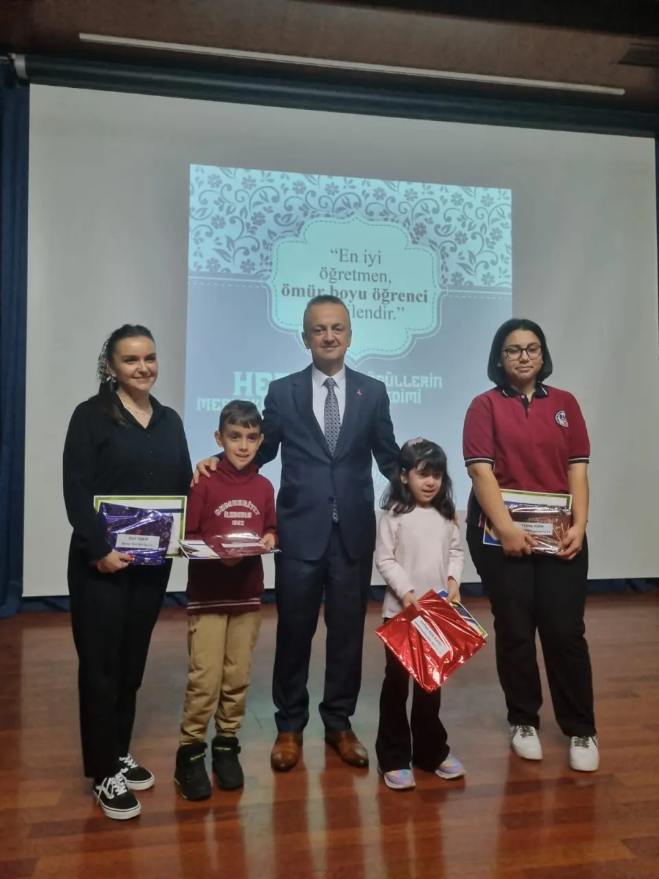 Haber: Hendek’te Öğretmenler günü kutlandı - Galeri-2