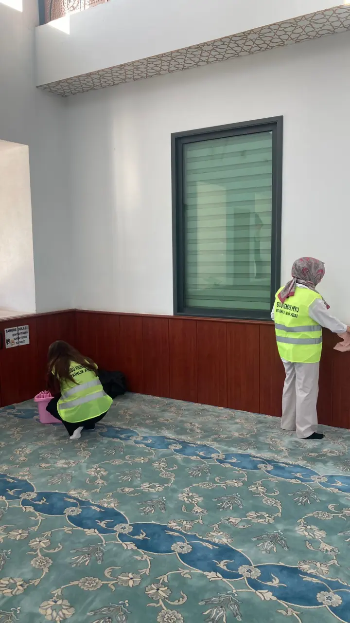 Haber: Hendek MYO Öğrencilerinden örnek davranış - Galeri-5