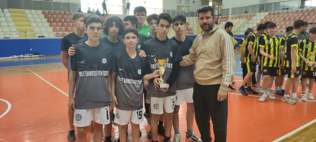 Haber: Genç Erkekler Futsal B Grubun şampiyonu Orhangazi Anadolu Lisesi - Galeri-1