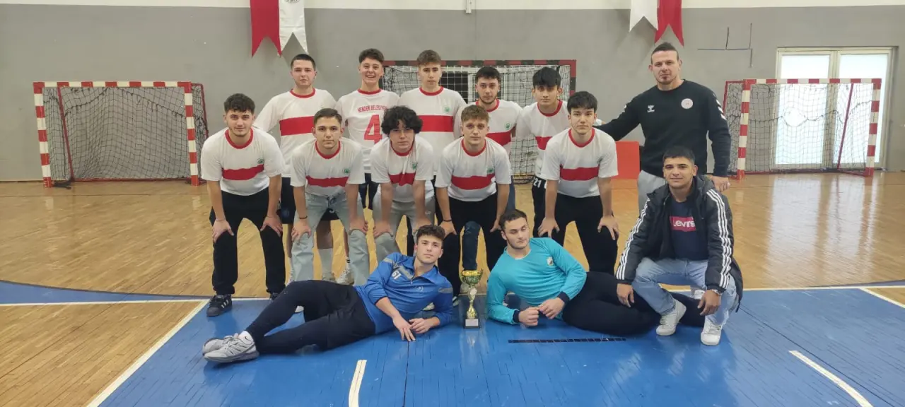 Haber: Genç Erkekler Futsal A grubunda şampiyon Akşemseddin Mesleki ve Teknik Anadolu Lisesi - Galeri-1
